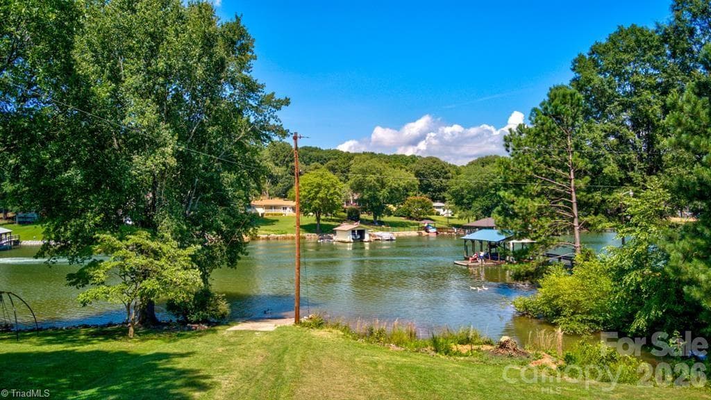 Stick/Site Built at 4265 Candlewood Drive, Sherrills Ford NC 28673, photo 41 of 48