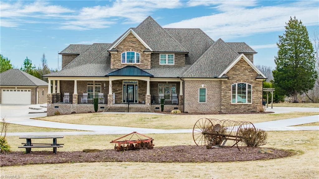 4045 Old Glenola Road, Trinity NC 27370