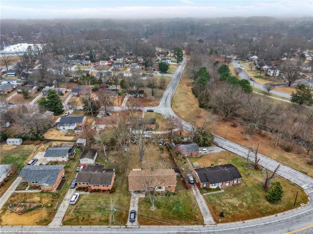 Stick/Site Built at 2311 Four Seasons Boulevard, Greensboro NC 27407, photo 34 of 41