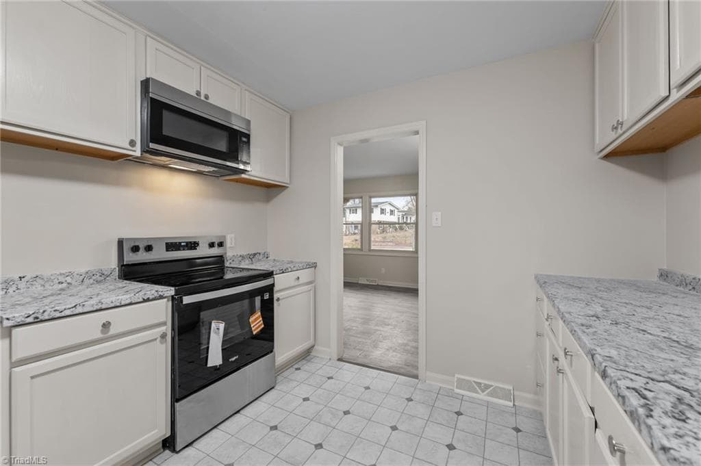Stick/Site Built at 2311 Four Seasons Boulevard, Greensboro NC 27407, photo 18 of 41