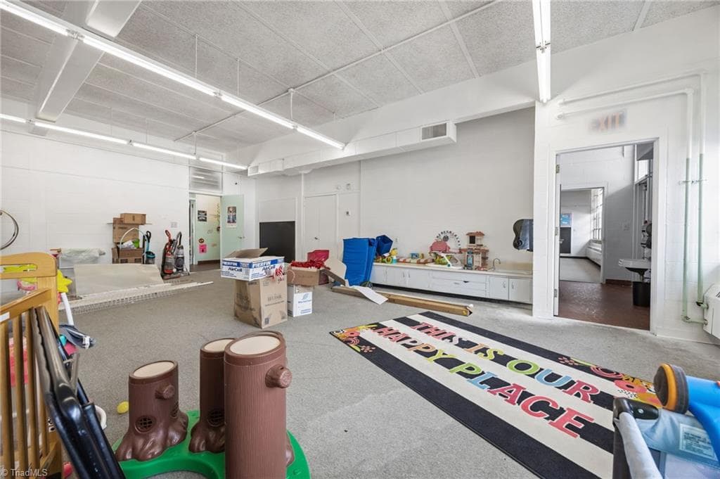 Remarks at 2300 Spring Garden Street, Greensboro NC 27403, Greensboro, photo 37 of 100