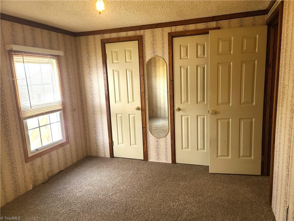 Manufactured Home at 220 Joyner Circle, Rural Hall NC 27045, photo 12 of 29