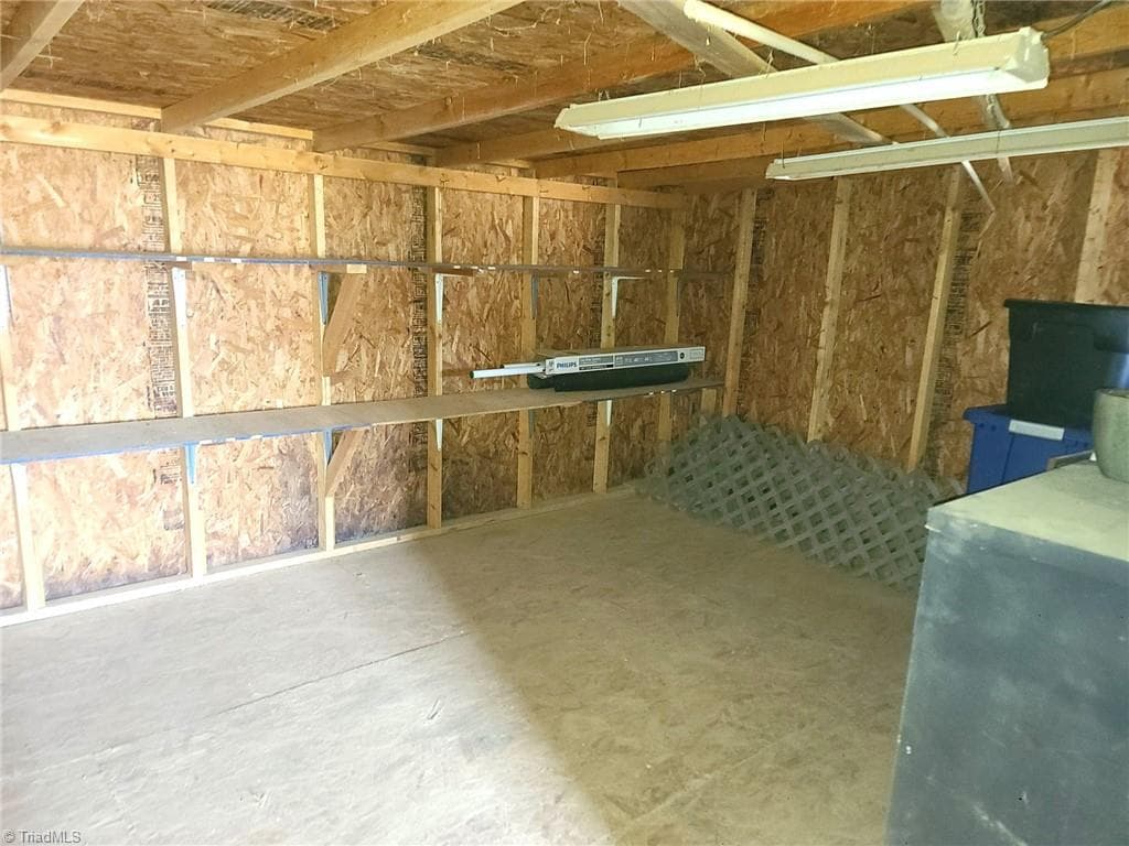 Manufactured Home at 220 Joyner Circle, Rural Hall NC 27045, photo 26 of 29