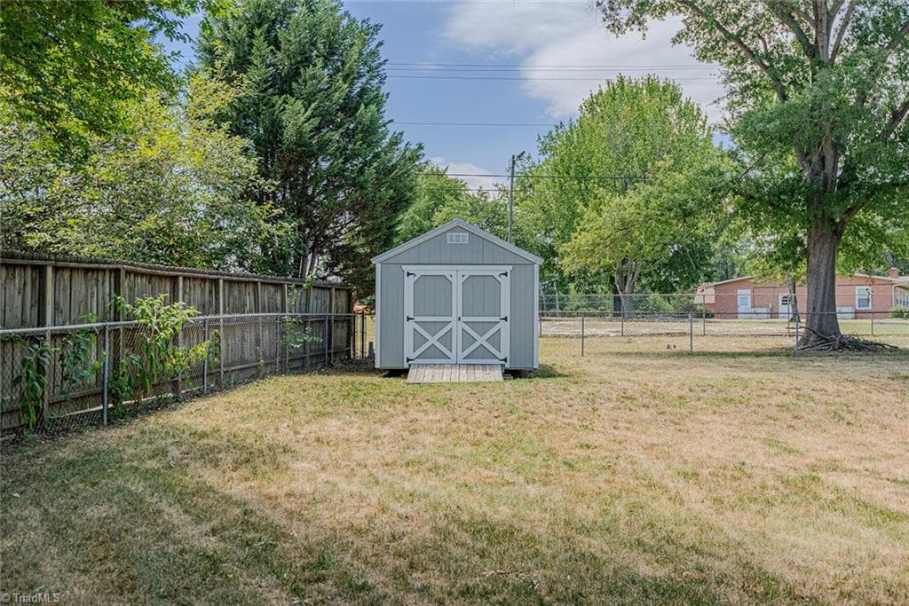 Stick/Site Built at 2045 Westover Terrace, Burlington NC 27215, Burlington, photo 43 of 45