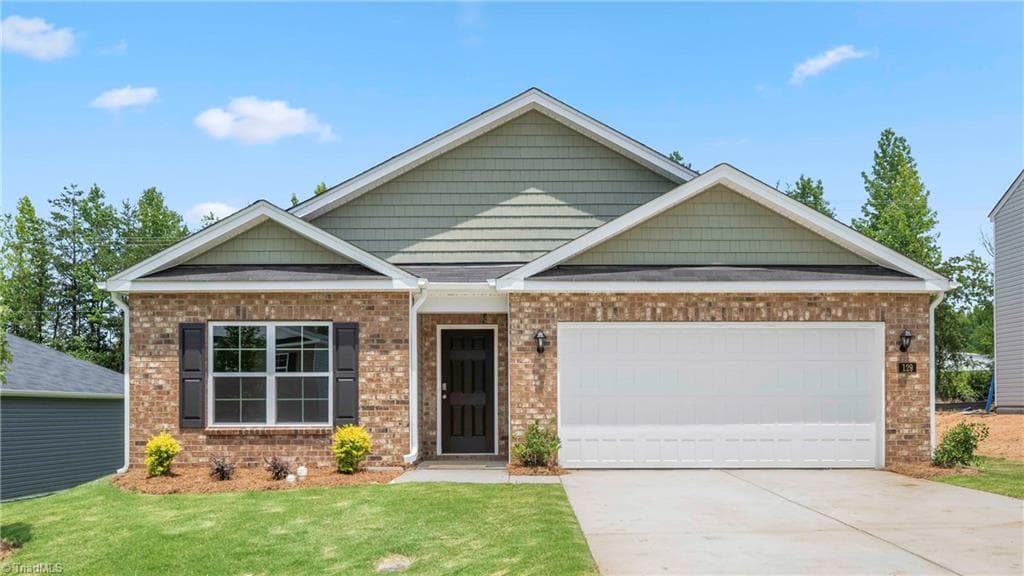 129 Greenbrier Way, Stoneville NC 27048