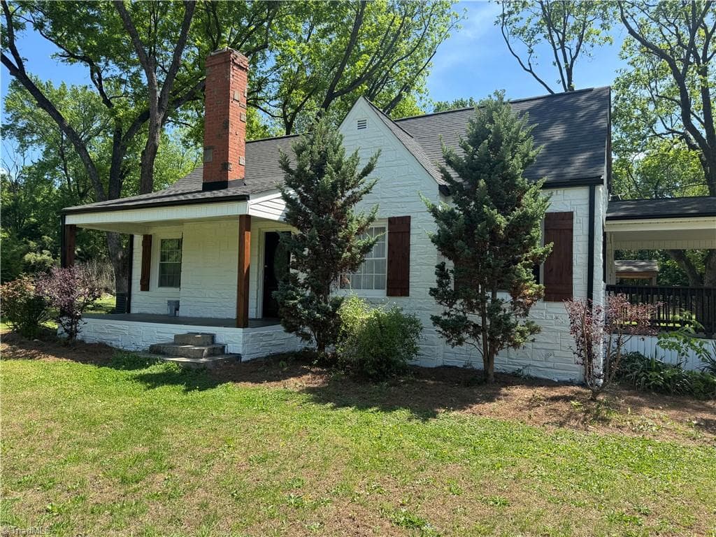 Stick/Site Built at 5719 Hackney Road, Greensboro NC 27409, photo 2 of 17