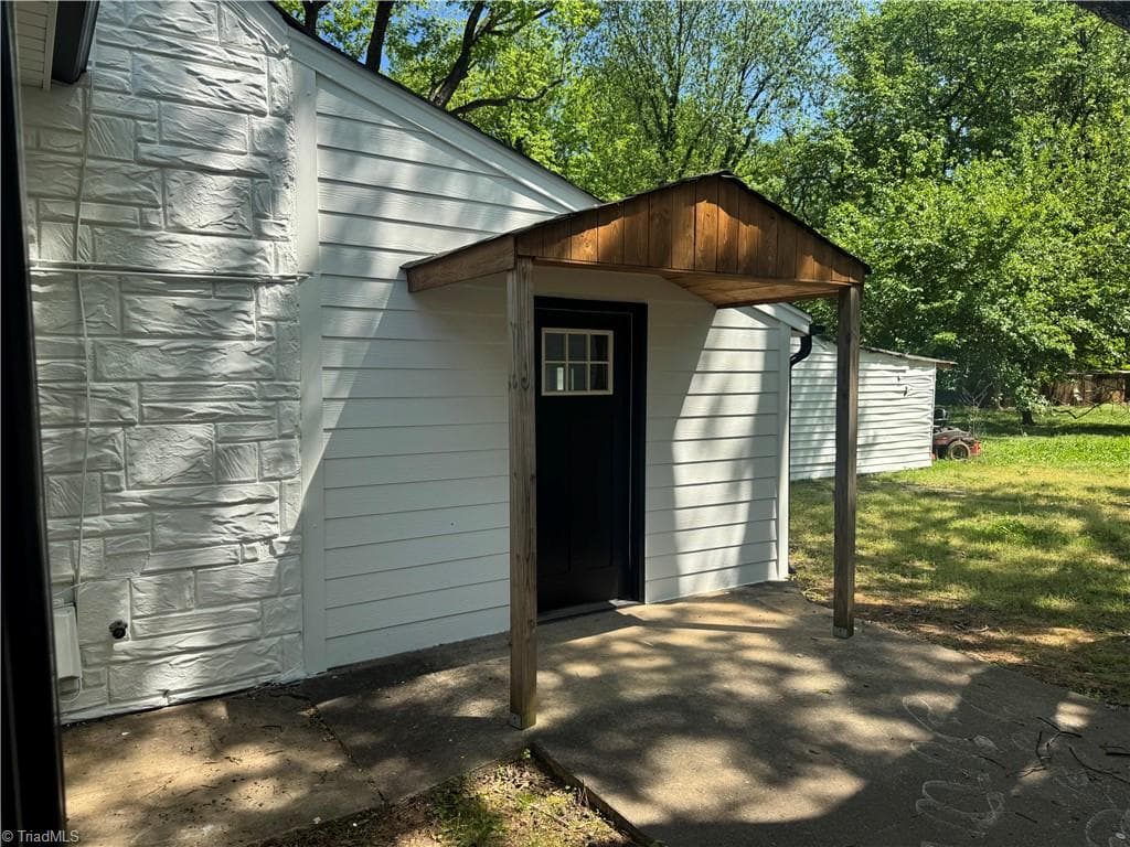 Stick/Site Built at 5719 Hackney Road, Greensboro NC 27409, photo 14 of 17