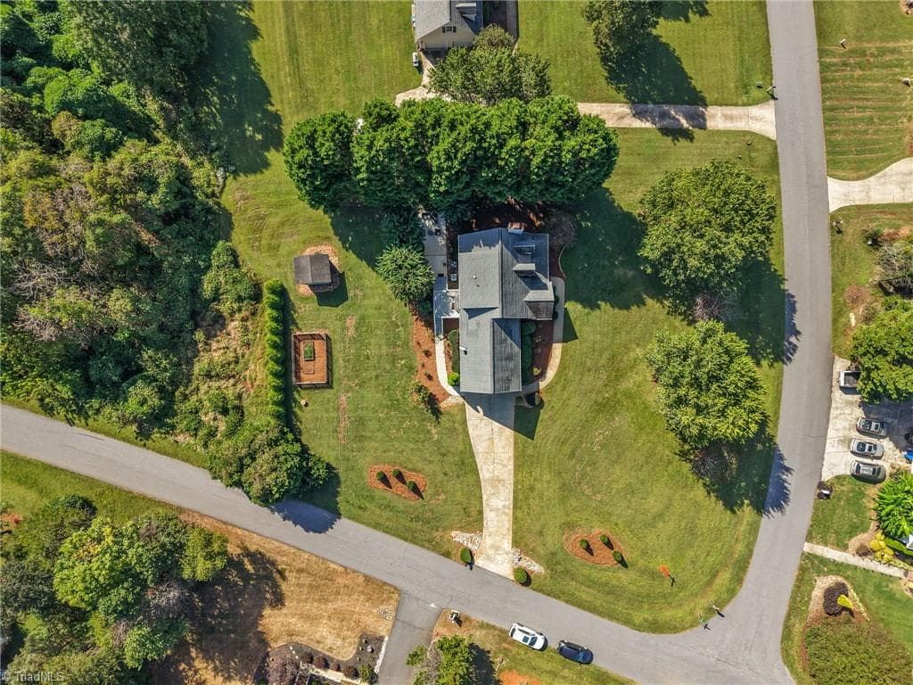 Stick/Site Built at 7710 Sorrel Run Court, Summerfield NC 27358, photo 43 of 50