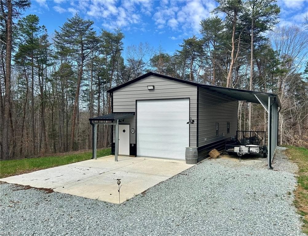 61 Ridgeview Road, Leasburg NC 27291