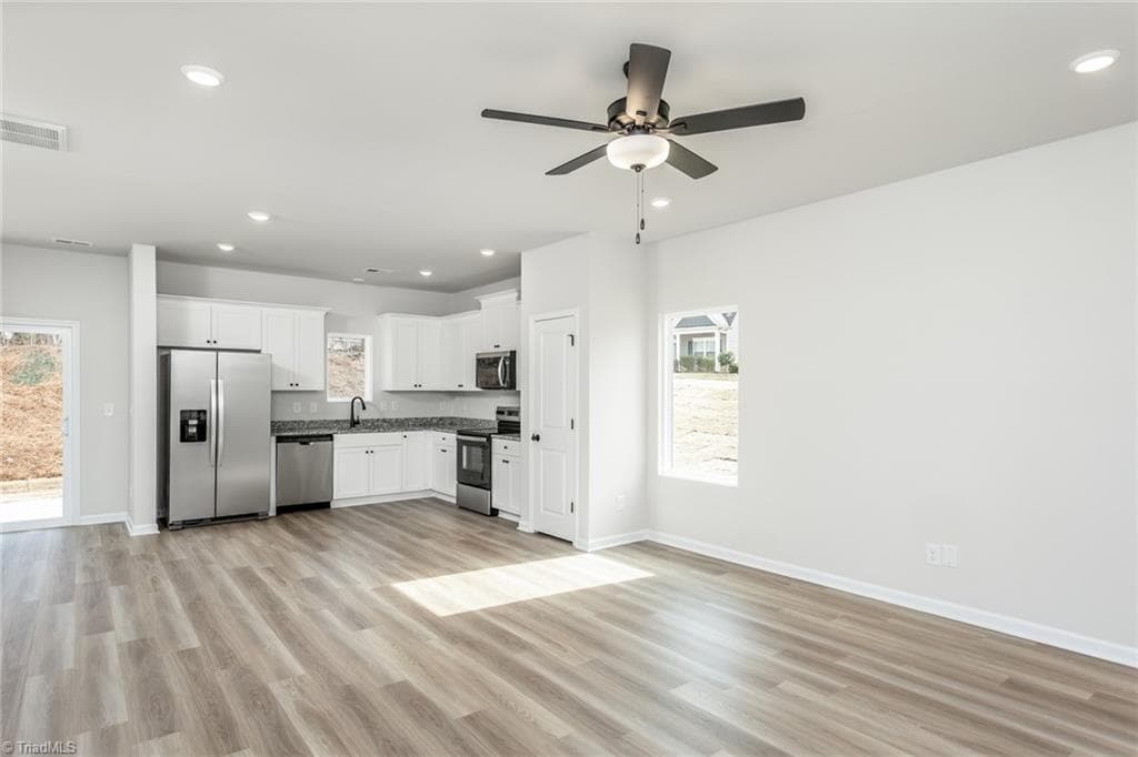 Stick/Site Built at 3417 Robindale Drive, Winston-Salem NC 27107, Winston-Salem, photo 5 of 20