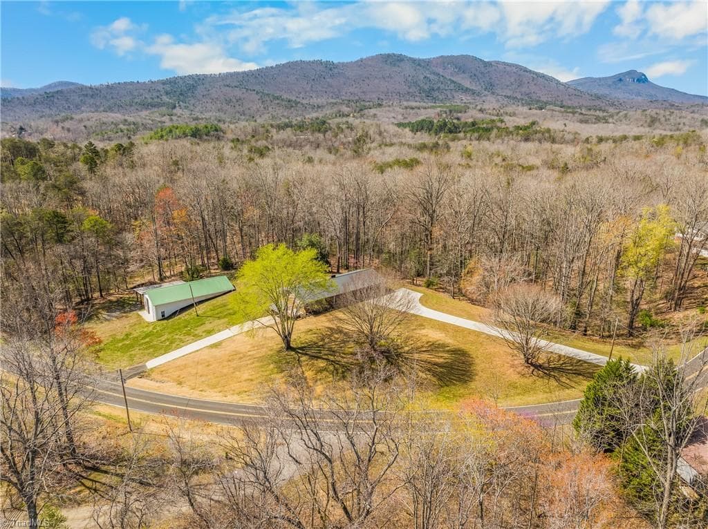 Stick/Site Built at 435 Seven Island Road, Danbury NC 27016, photo 3 of 44