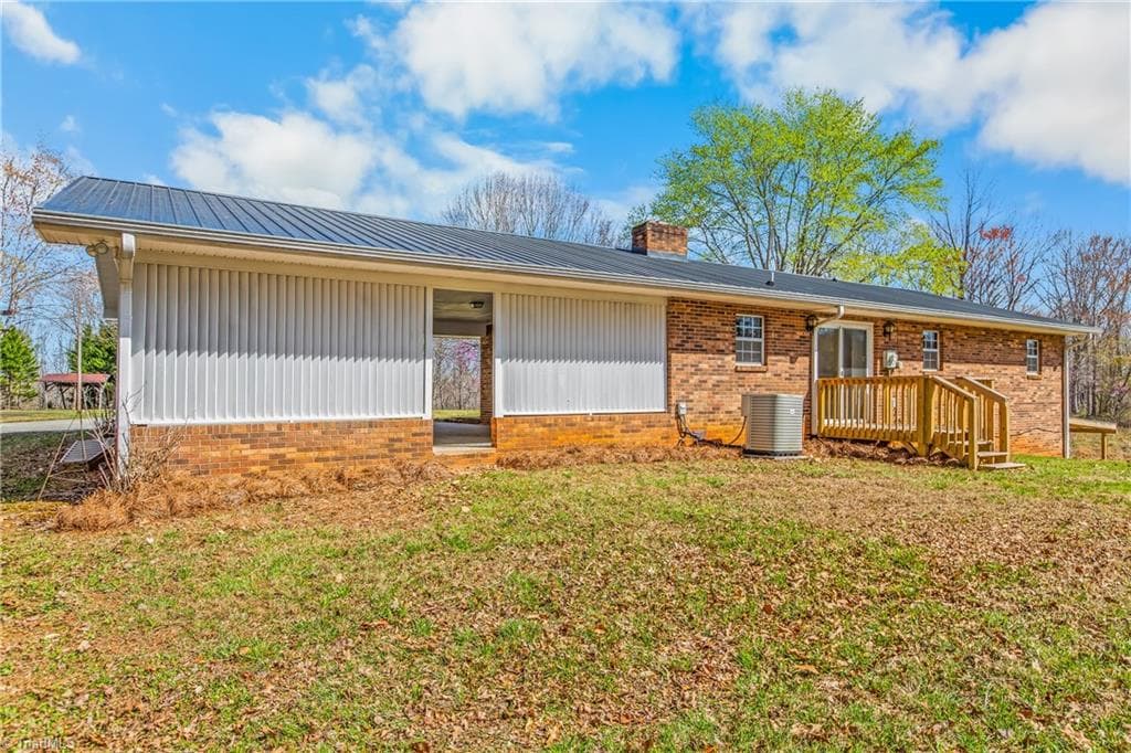 Stick/Site Built at 435 Seven Island Road, Danbury NC 27016, photo 33 of 44