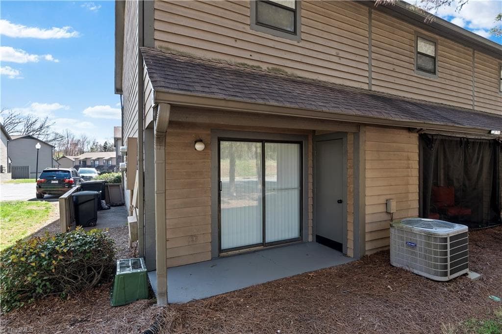 Stick/Site Built at 380 Vista Circle # D, Winston-Salem NC 27106, Winston-Salem, photo 5 of 26