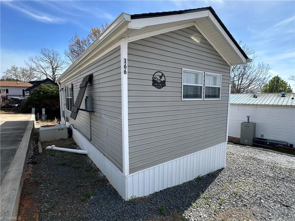 Manufactured Home at 166 Eagle Drive, New London NC 28127, photo 26 of 49