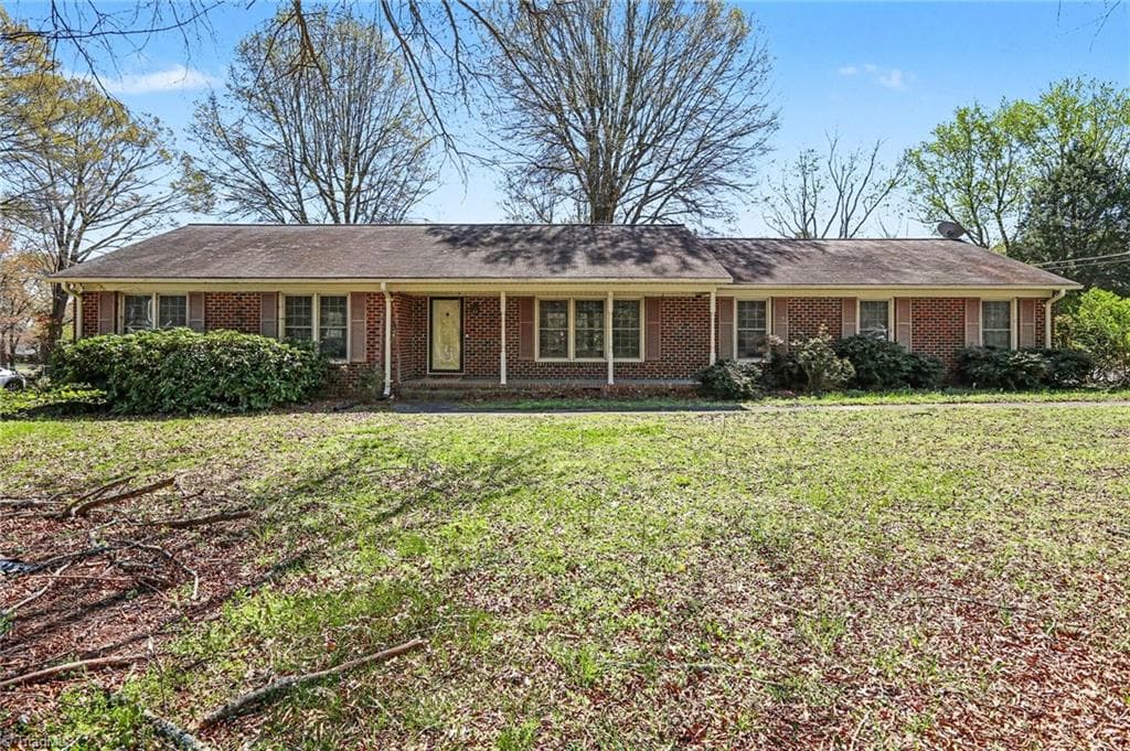 644 Greenwood Drive, Burlington NC 27217