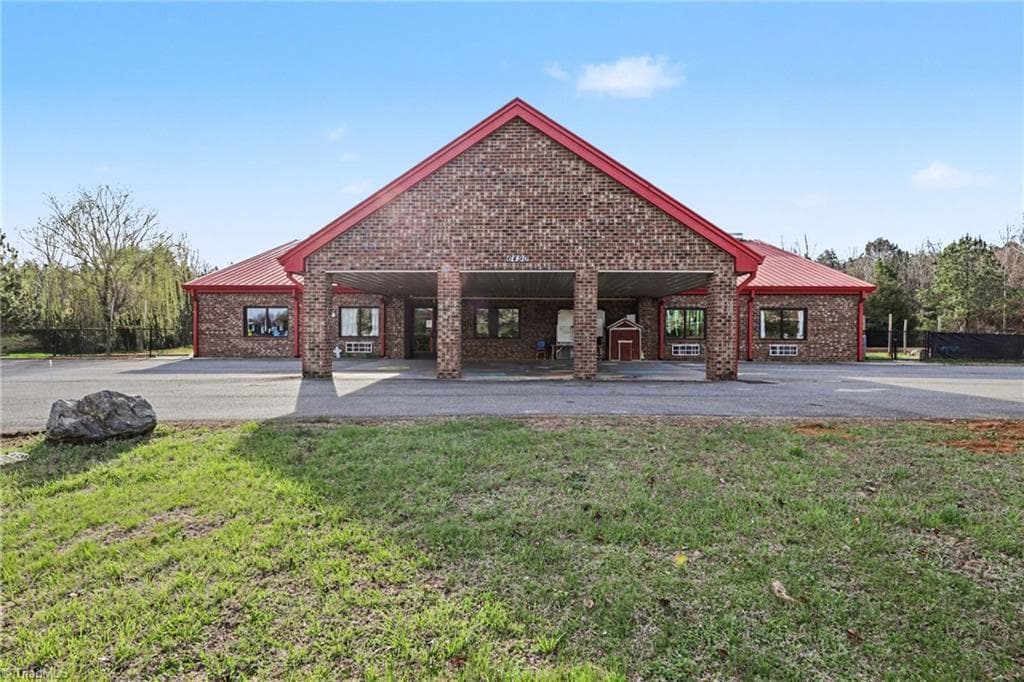 Remarks at 6490 Franz Warner Parkway, Whitsett NC 27377, photo 2 of 15