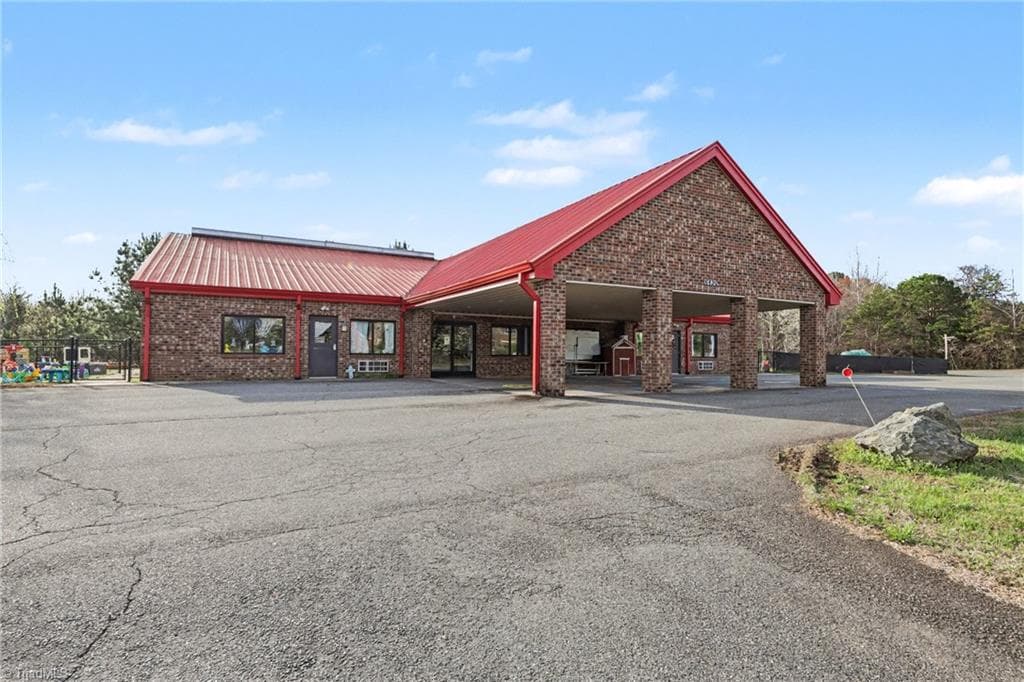 Remarks at 6490 Franz Warner Parkway, Whitsett NC 27377, photo 6 of 15