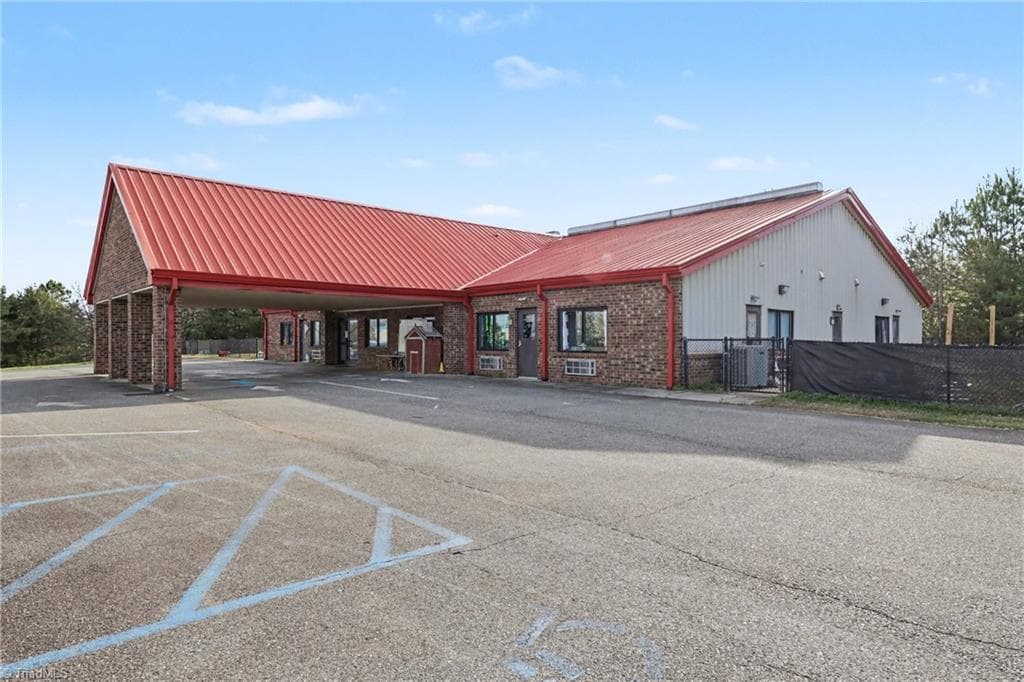 Remarks at 6490 Franz Warner Parkway, Whitsett NC 27377, photo 10 of 15