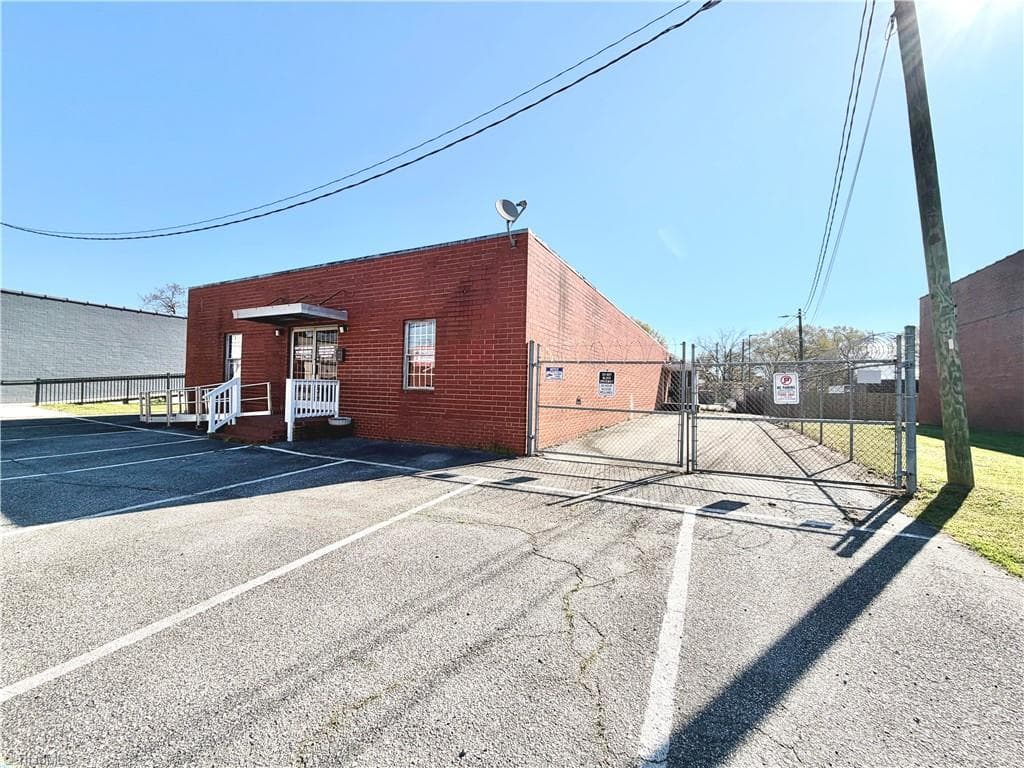 Remarks at 1012 N Raleigh Street, Greensboro NC 27405, Greensboro, photo 2 of 12
