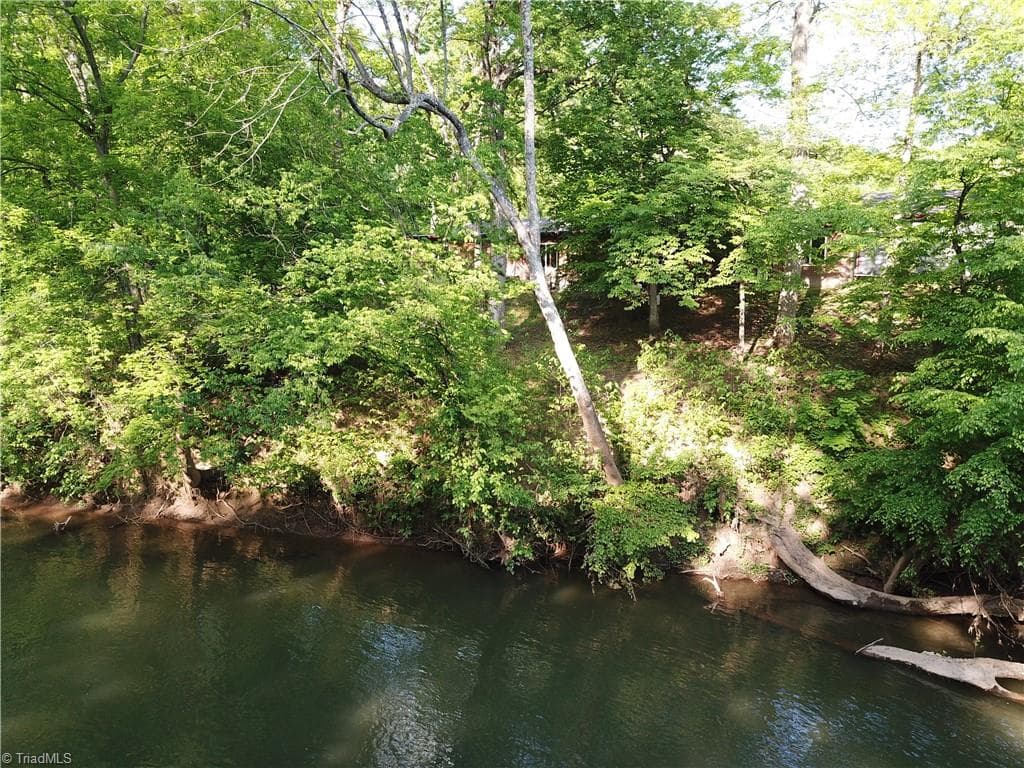 Office at 347 Kings Highway, Eden NC 27288, photo 10 of 12