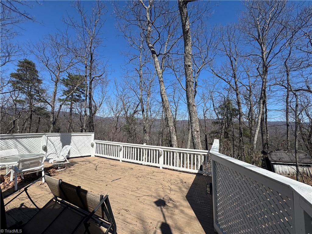 Manufactured Home at 438 Dogwood Circle, Traphill NC 28685, photo 13 of 19