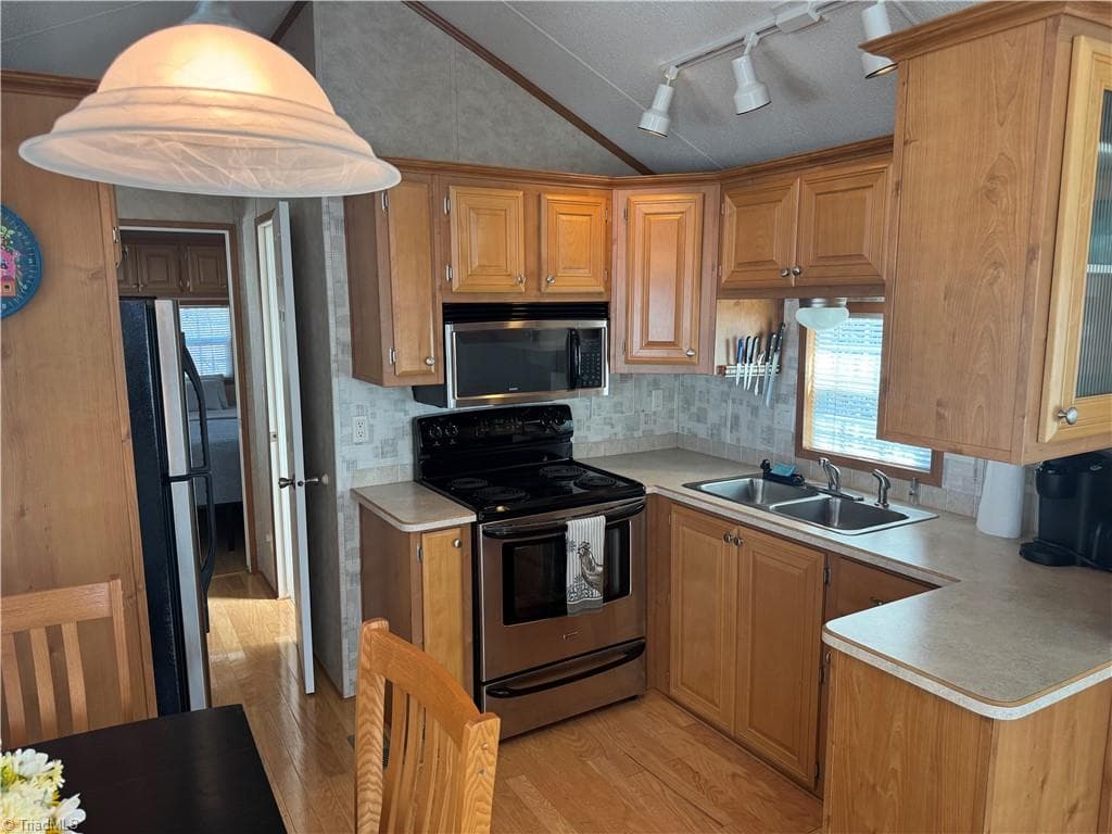Manufactured Home at 438 Dogwood Circle, Traphill NC 28685, photo 3 of 19