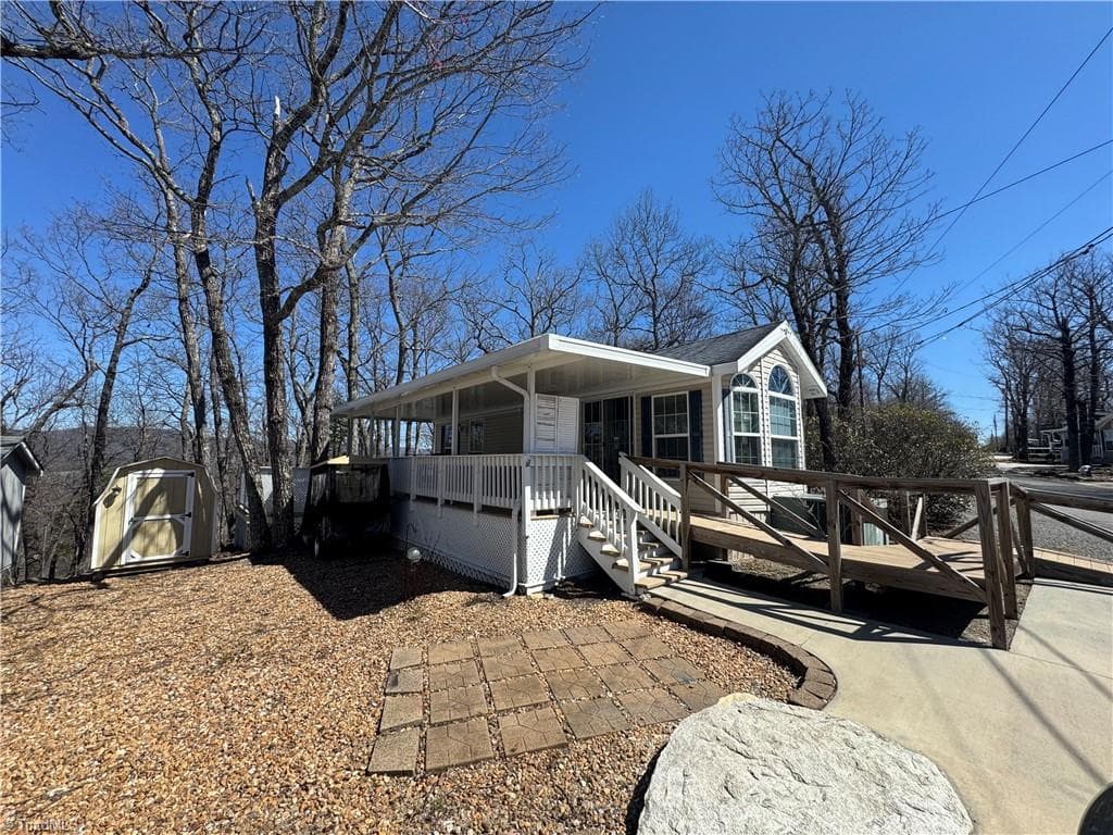 438 Dogwood Circle, Traphill NC 28685