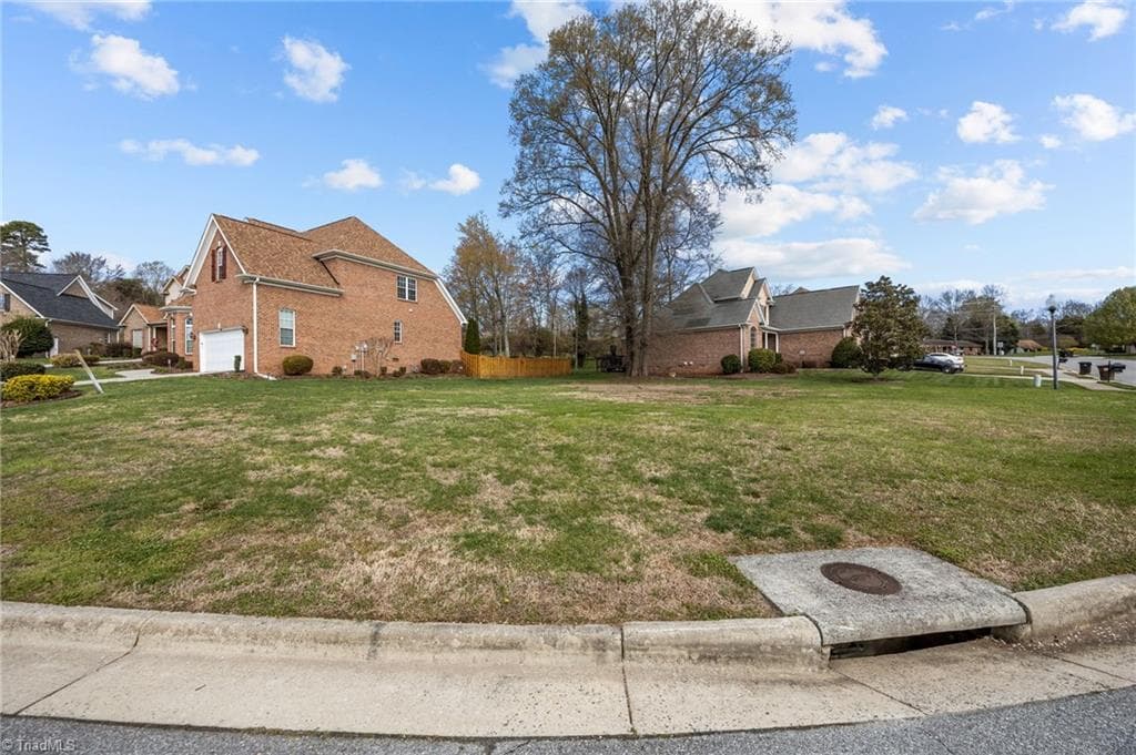 Single Family Residence at 4041 Payne Road, High Point NC 27265, High Point, photo 5 of 10