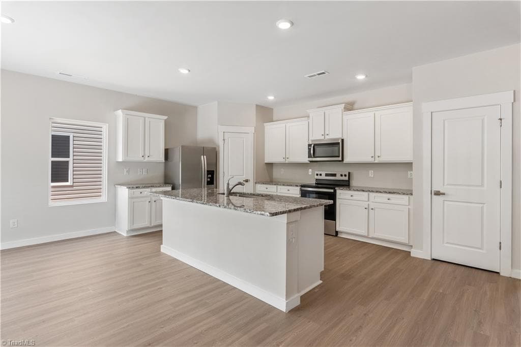 Stick/Site Built at 3410 Robindale Drive, Winston-Salem NC 27107, Winston-Salem, photo 8 of 23