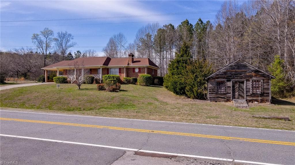 Stick/Site Built at 7540 US Highway 29 Bus, Reidsville NC 27320, photo 3 of 38