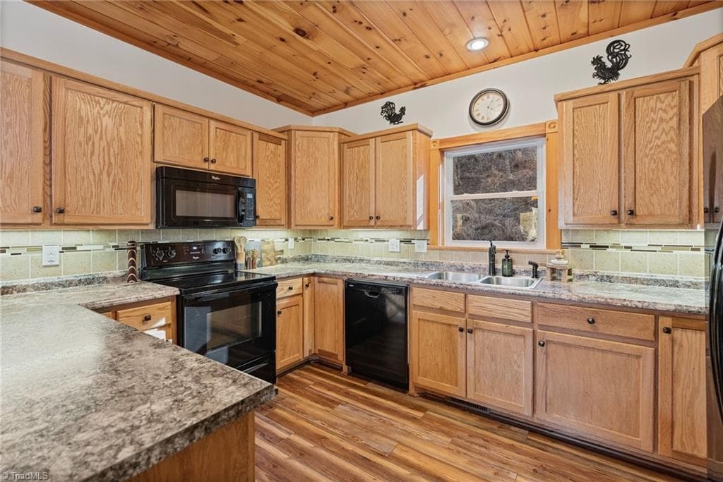 Stick/Site Built at 490 Blue Heron Lane, Wilkesboro NC 28697, Wilkesboro, photo 27 of 100