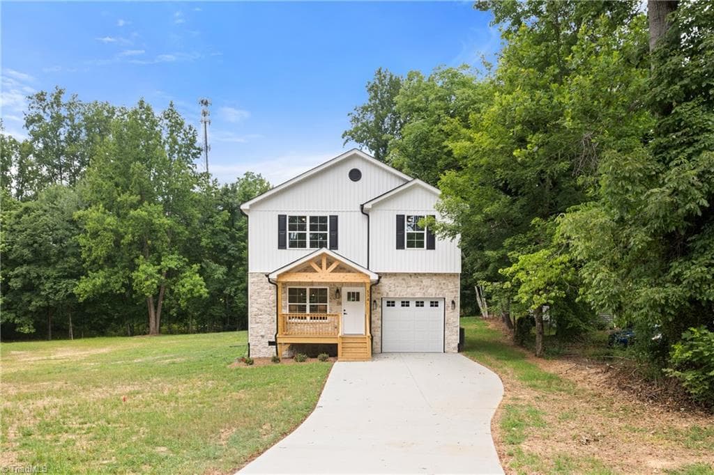 Stick/Site Built at 534 Virginia Drive, Yadkinville NC 27055, photo 3 of 34