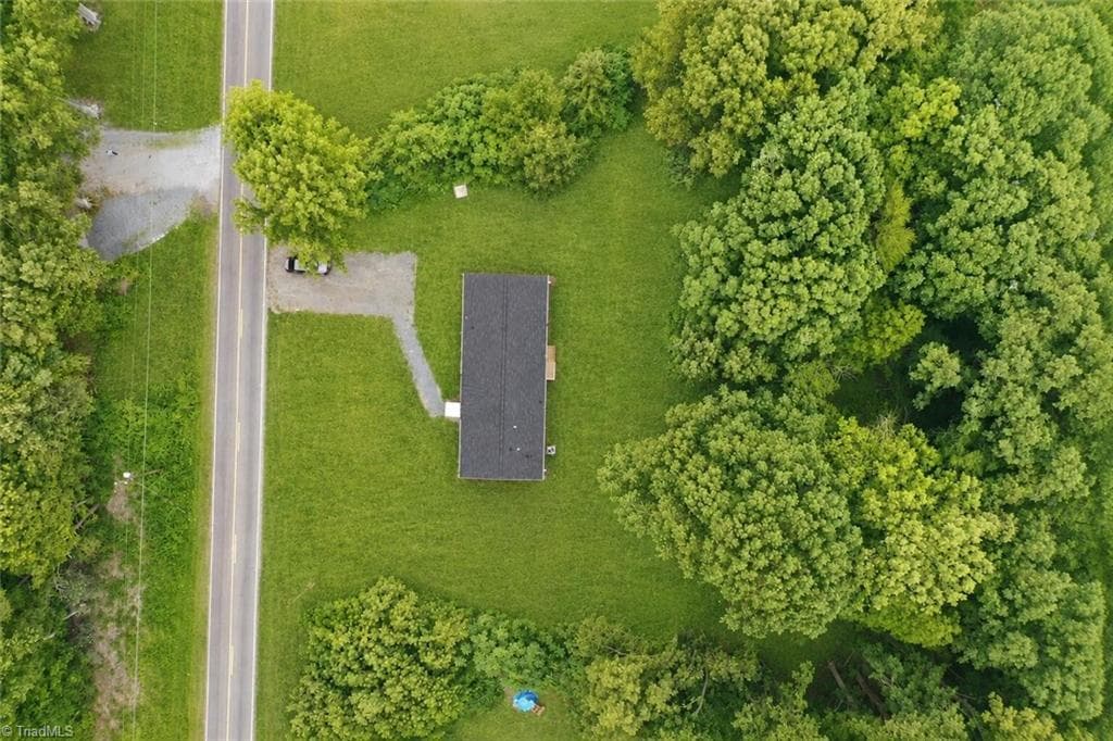Manufactured Home at 6008 Apple Wyrick Road, Gibsonville NC 27249, photo 43 of 47