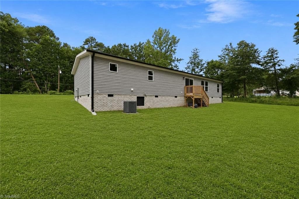 Manufactured Home at 6008 Apple Wyrick Road, Gibsonville NC 27249, photo 38 of 47