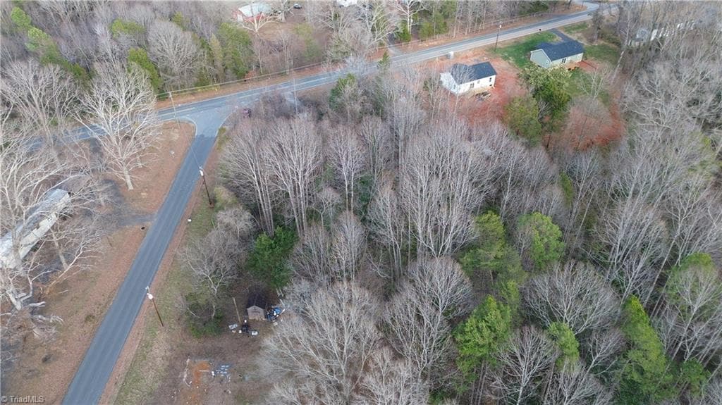 Single Family Residence at 130 Vintage Road, Eden NC 27288, Eden, photo 8 of 9