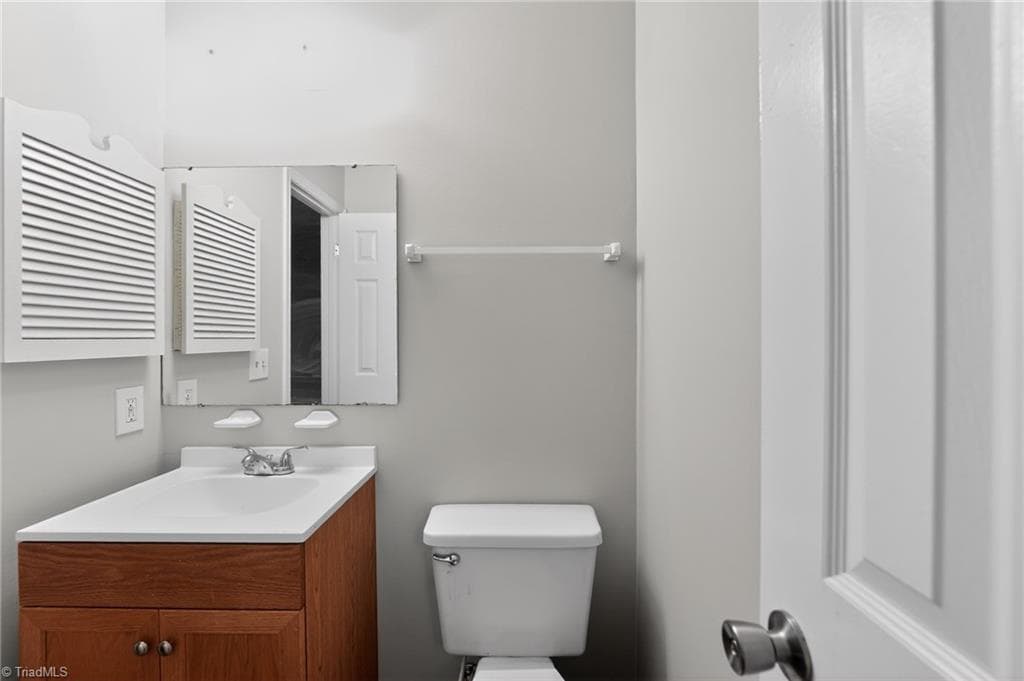 Stick/Site Built at 2733 Cottage Place, Greensboro NC 27455, photo 7 of 23