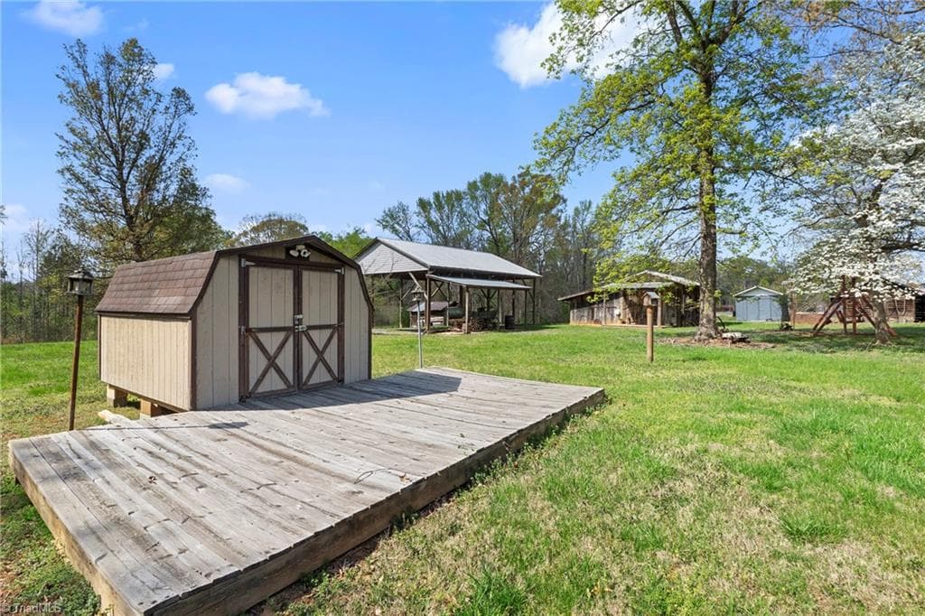 Stick/Site Built at 9188 NC HIGHWAY 8, Lexington NC 27292, Lexington, photo 16 of 42