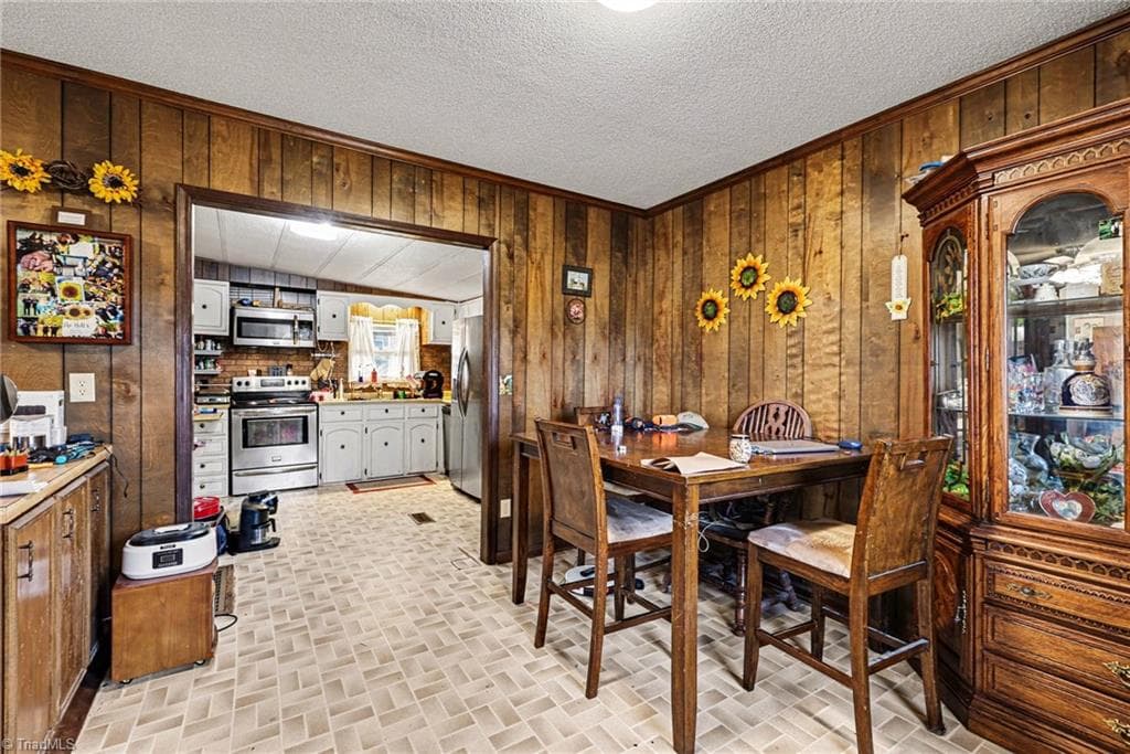 Manufactured Home at 1817 Amostown Road, Sandy Ridge NC 27046, photo 20 of 49