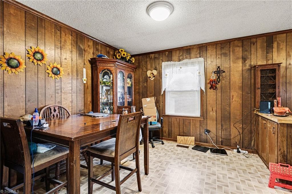 Manufactured Home at 1817 Amostown Road, Sandy Ridge NC 27046, photo 21 of 49