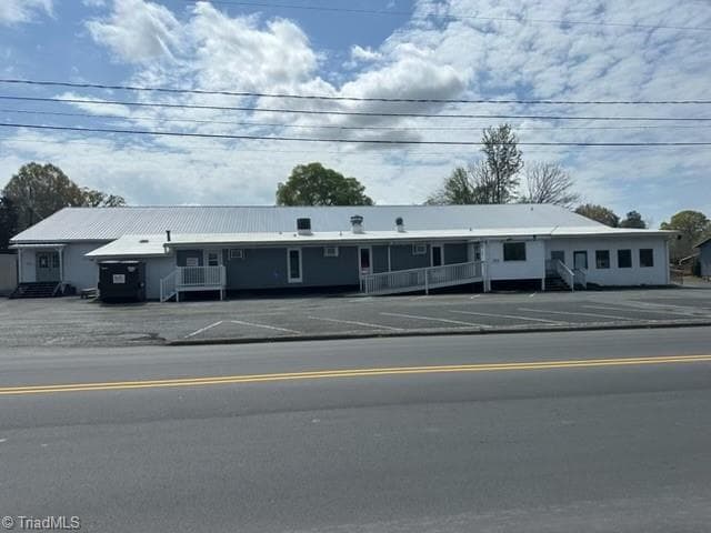 58 Peacock Avenue, Denton NC 27239
