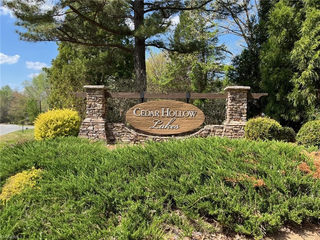 8004 Willow Glen Trail, Greensboro NC 27455