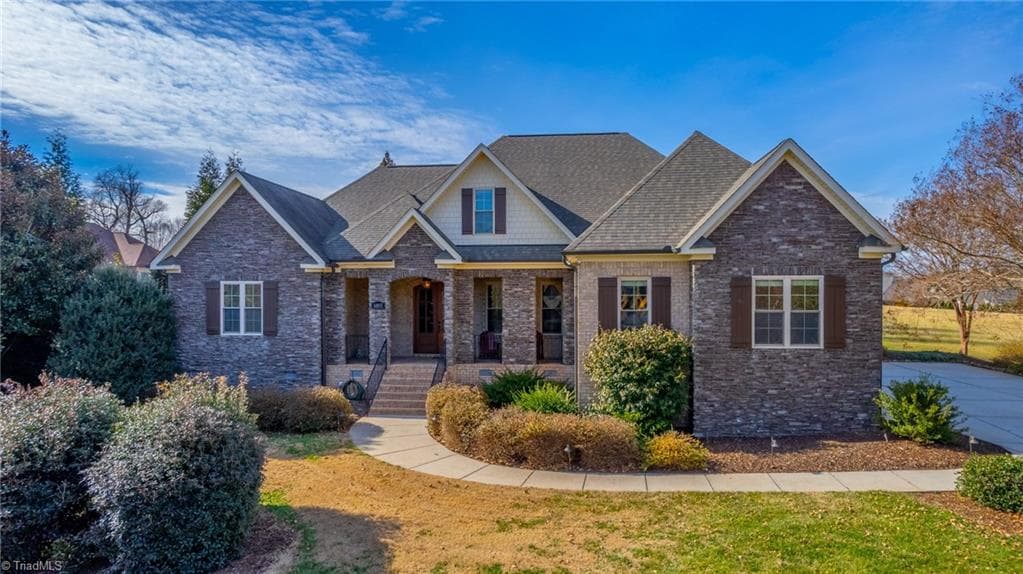 6803 River Farm Drive, Oak Ridge NC 27310