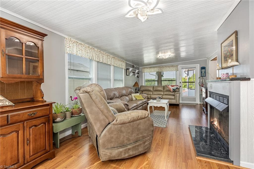 Manufactured Home at 125 Maple Street, New London NC 28127, photo 6 of 40