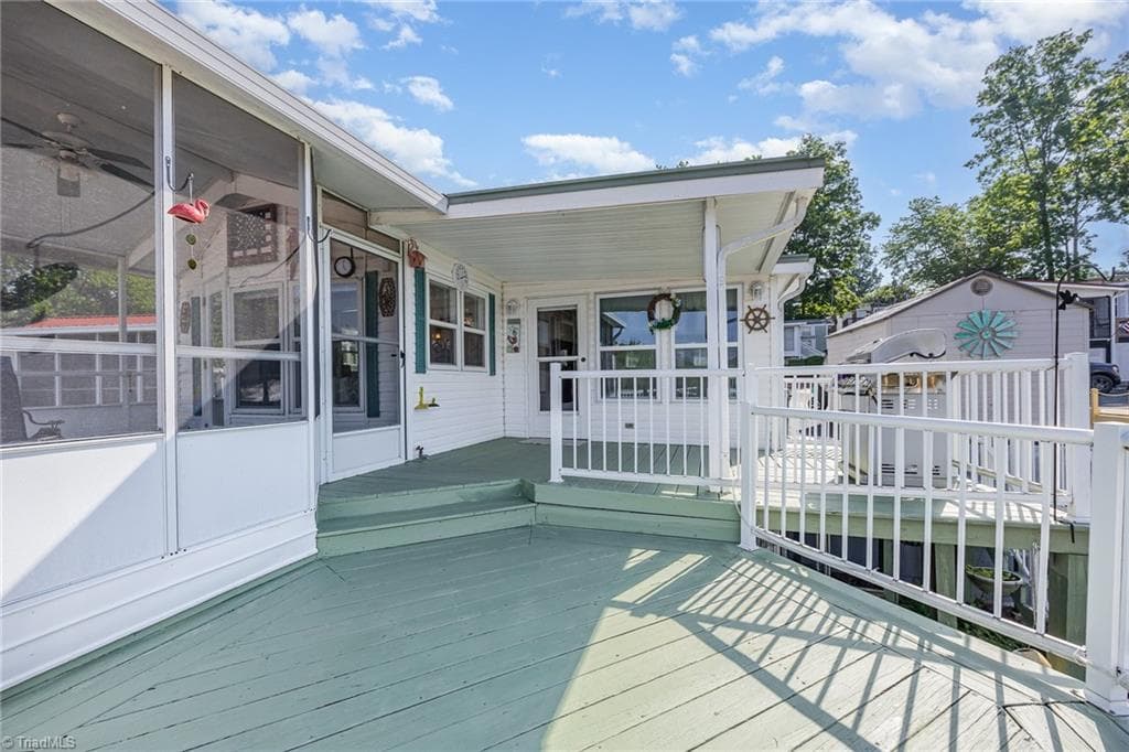 Manufactured Home at 125 Maple Street, New London NC 28127, photo 17 of 40