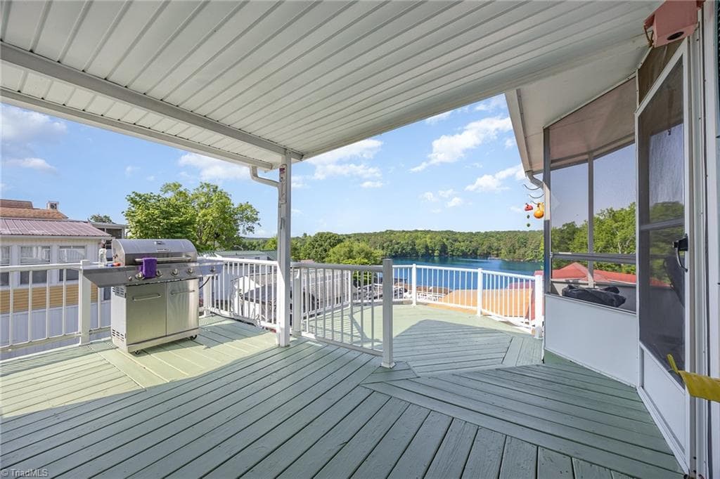 Manufactured Home at 125 Maple Street, New London NC 28127, photo 16 of 40