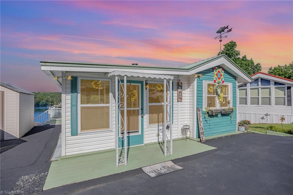 125 Maple Street, New London NC 28127