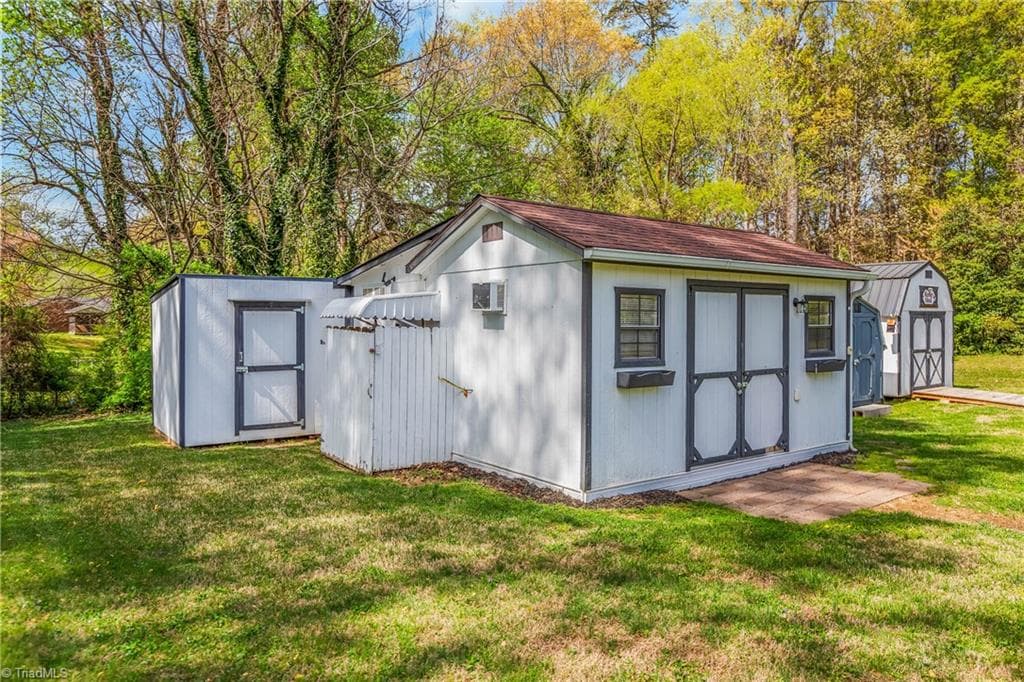 Stick/Site Built at 219 Hastings Drive, Kernersville NC 27284, photo 26 of 29