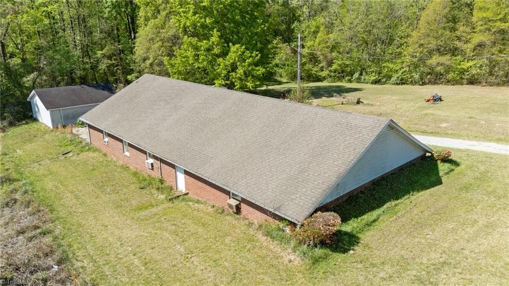Remarks at 1014 Gaines Avenue, High Point NC 27263, High Point, photo 21 of 44