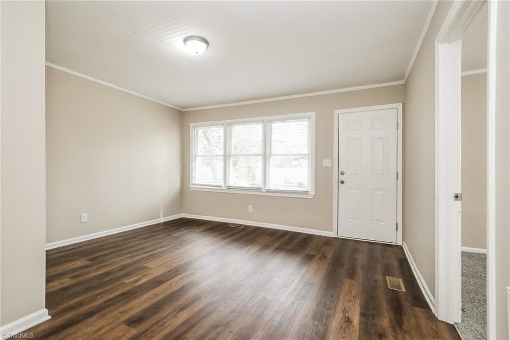 Stick/Site Built at 401 Hobson Street, High Point NC 27260, photo 3 of 16