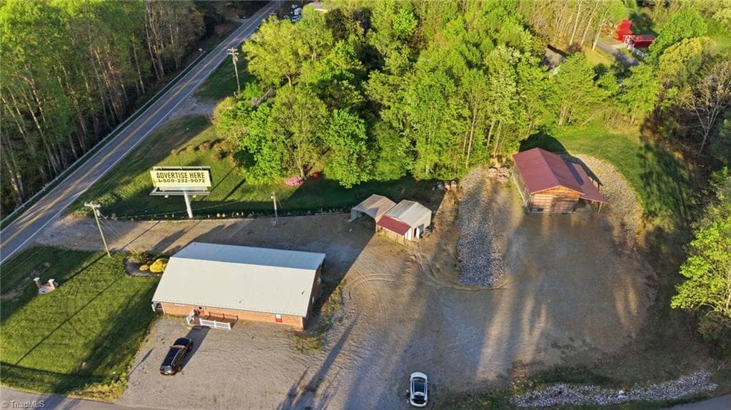 Office at 125 Woodhaven Road, North Wilkesboro NC 28659, photo 4 of 28
